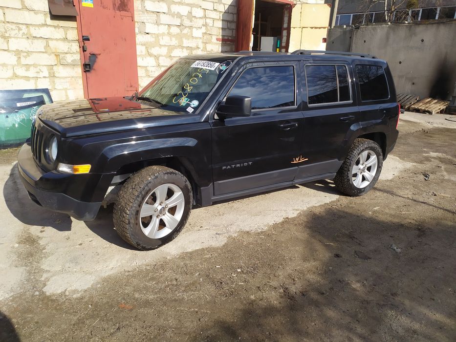 Разборка джип патриот jeep compass patriot бампер фары дверь