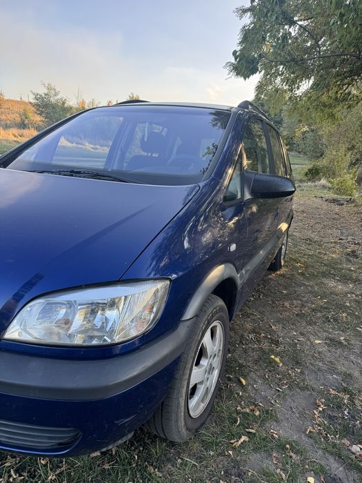 Продам Opel Zafira a