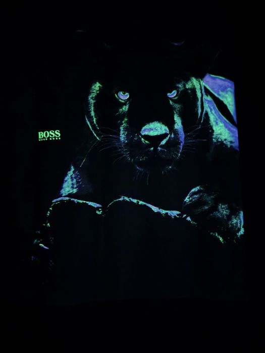 Футболка Hugo Boss принт світиться