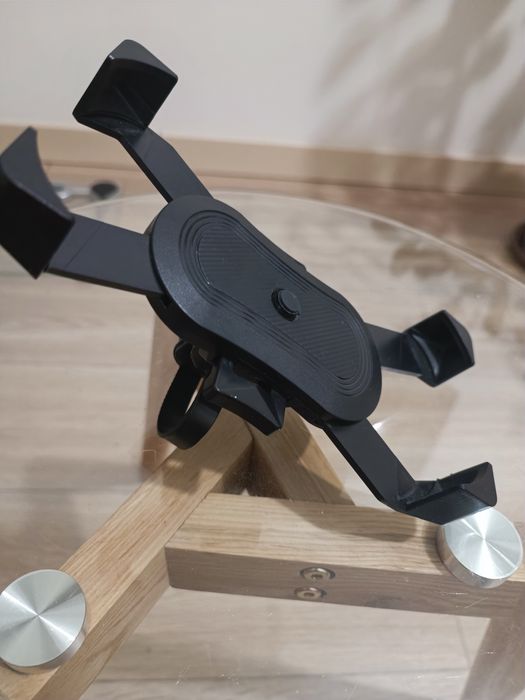 Держатель для телефона на коляску.