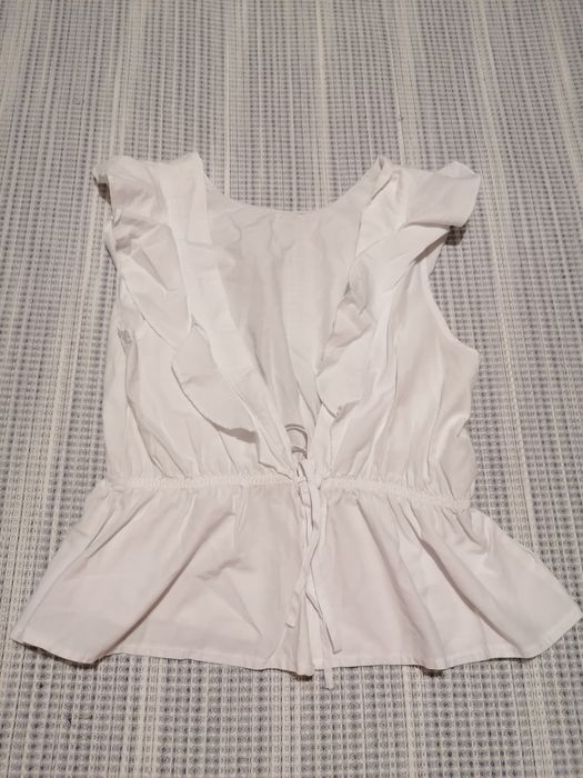 Roupa 5 € por peça
Roupas por 5 euros cada
É tudo com marcas de pouc