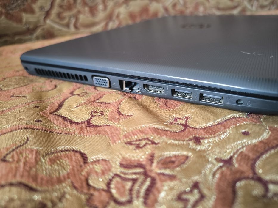 Ноутбук  HP    SSD 120GB