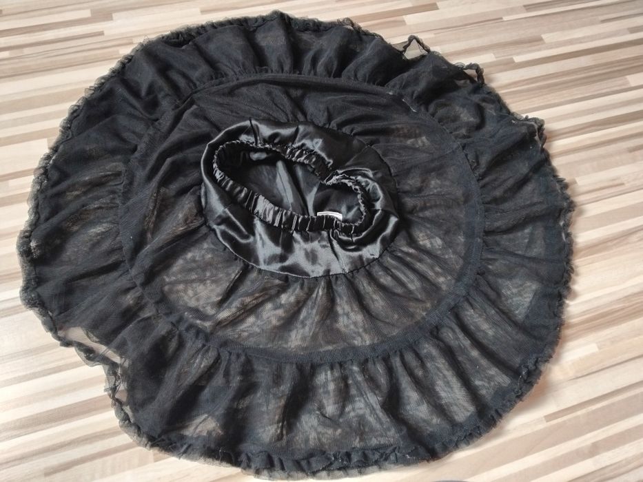 Czarna elegancka spodnica dla dziewczynki