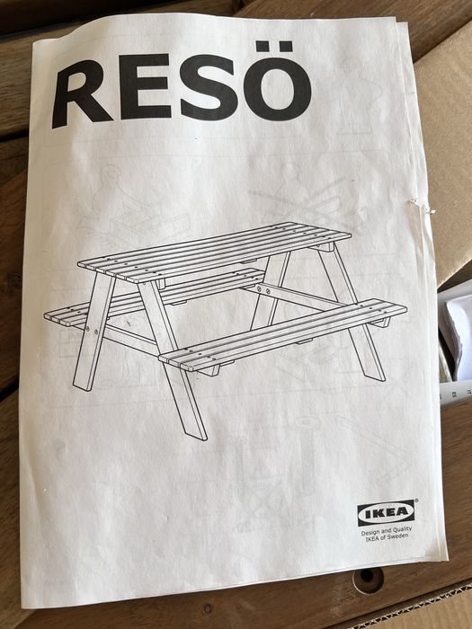 Mesa picnic crianca IKEA RESO com chapeu sol Ramso