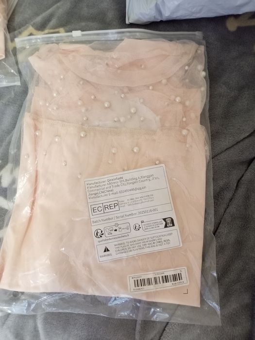 Продам блузу тілесного кольору