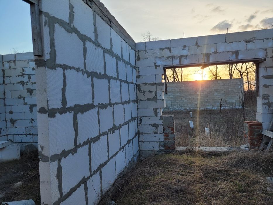 Продам коробку дома на ст. Усатово по хорошей цене!!