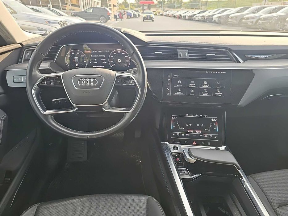 Audi e-tron quattro Prestige      2021