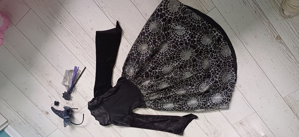 Strój królowej pająków r 128