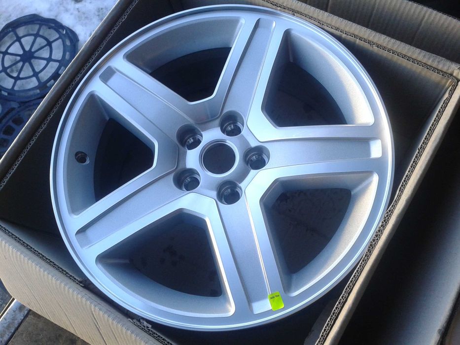 oryginalne r18 nowe felgi 5x115 mielec chryslec 300c lancia thema et24