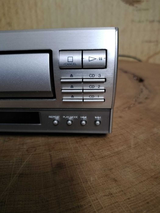 CD JVC Ca-EX 70.