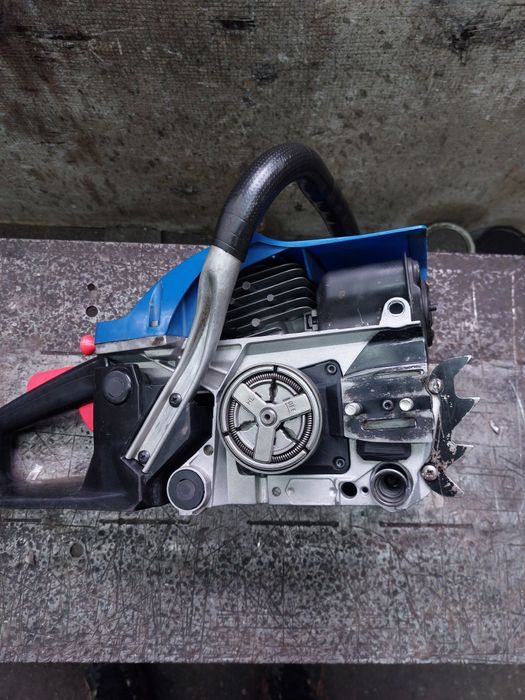 Бензопила БП-52.