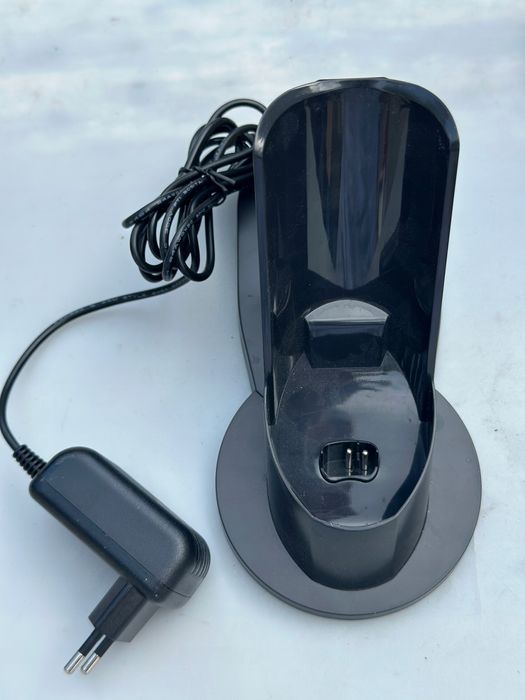 Stacja ładująca z uchwytem na akcesoria Shark WV200EU