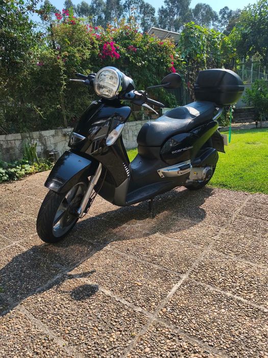 VENDO Aprili Scarabeo 250cc