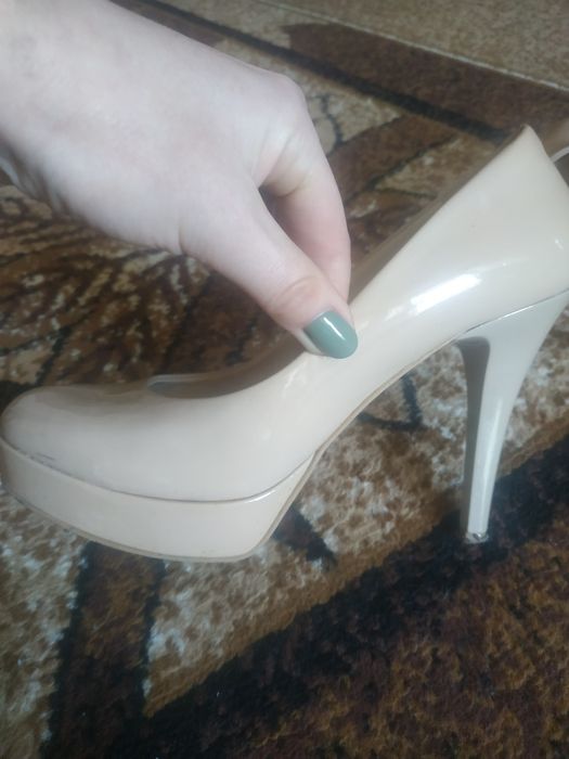 Кожаные лакированные  туфли