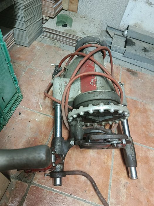 Máquina de fazer roscas elétrica da marca ridgid 300