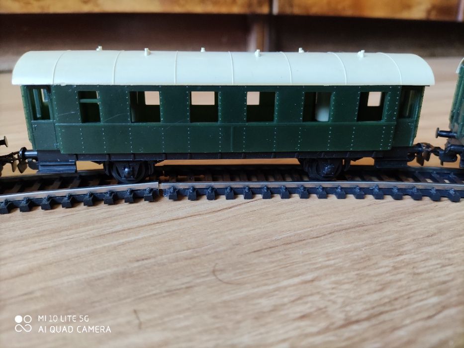Kolejka PIKO Spielwaren GmbH w rozmiarach H0 (skala 1:87) na prąd