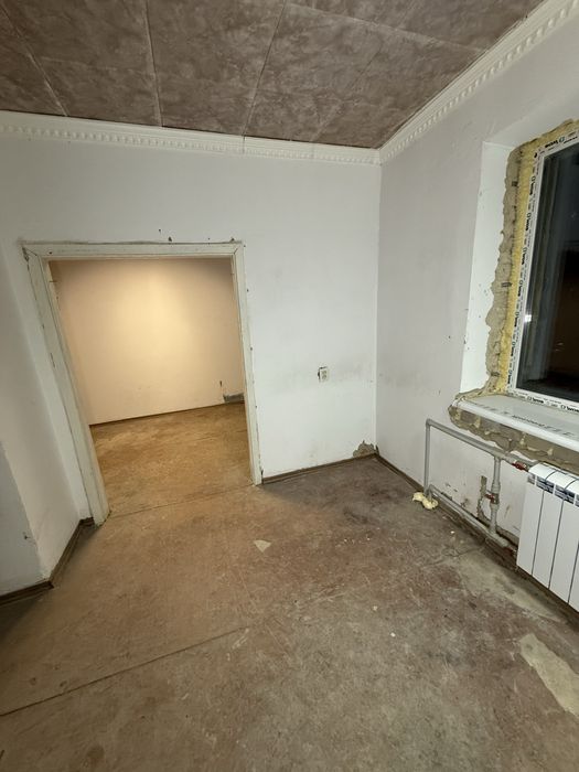 Іллінська 51/1, 1 поверх