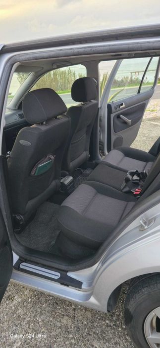 Vende-se VW Golf 1600, gasolina (edição especial 25 anos) - 50520 Kms