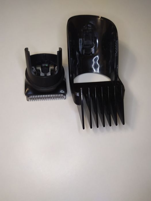 Основна насадка, змінний ніж та регульована насадка тримера Braun