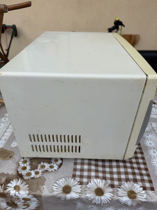 Продам микроволновку LG ms-2352J