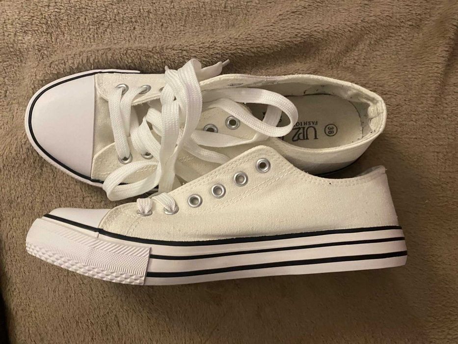 Białe trampki rozm. 38