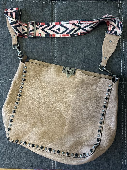 Сумка Valentino Garavani Guitar Rockstud Rose/Tan