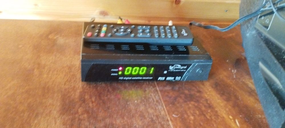 Супутниковий тюнер Sat integral HD S-1227HD