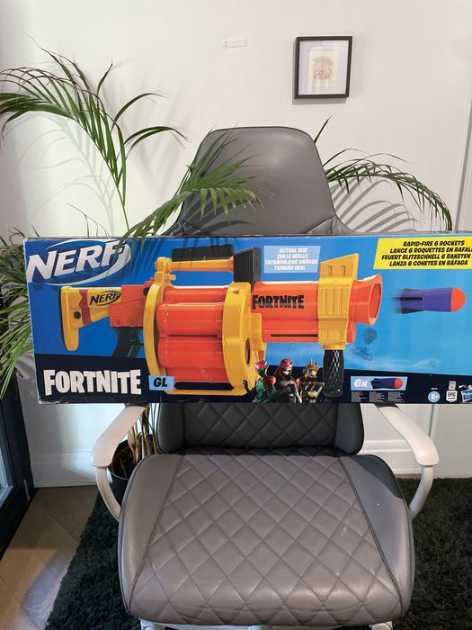 Granatnik Nerf z strzałkami