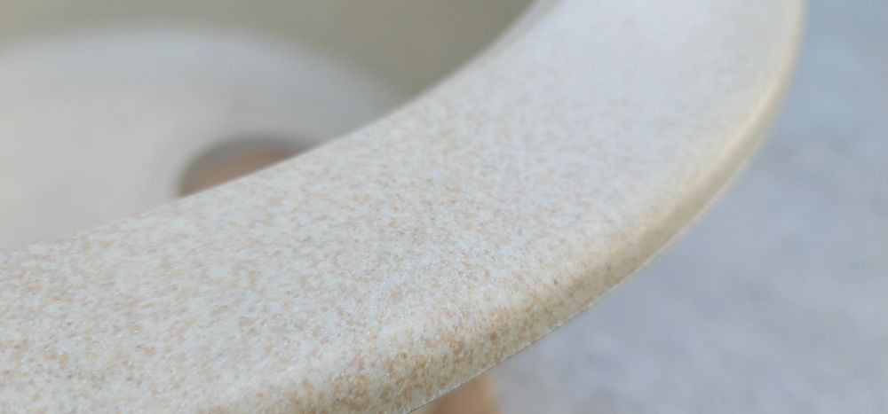 Мийка з штучного камню