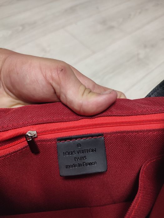 Louis Vuitton сумка месенджер ориігнал нова !