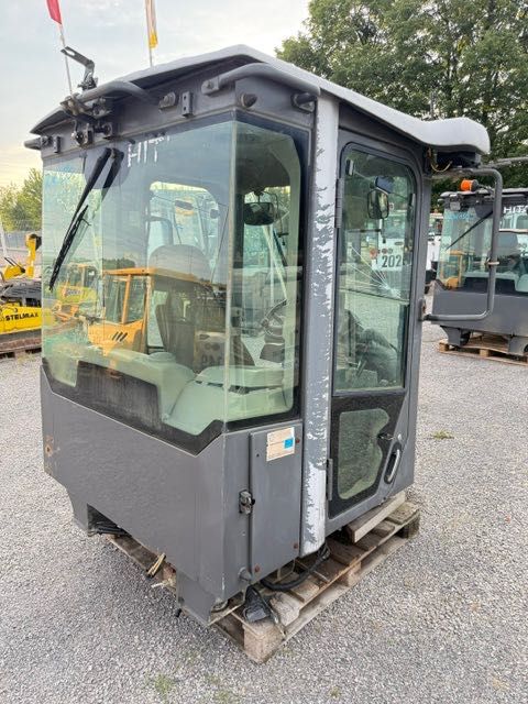 HITACHI ZW 150 KABIN używana kompletna do ładowarki kołowej