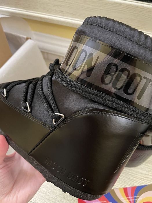 Кроссовки Moon Boot