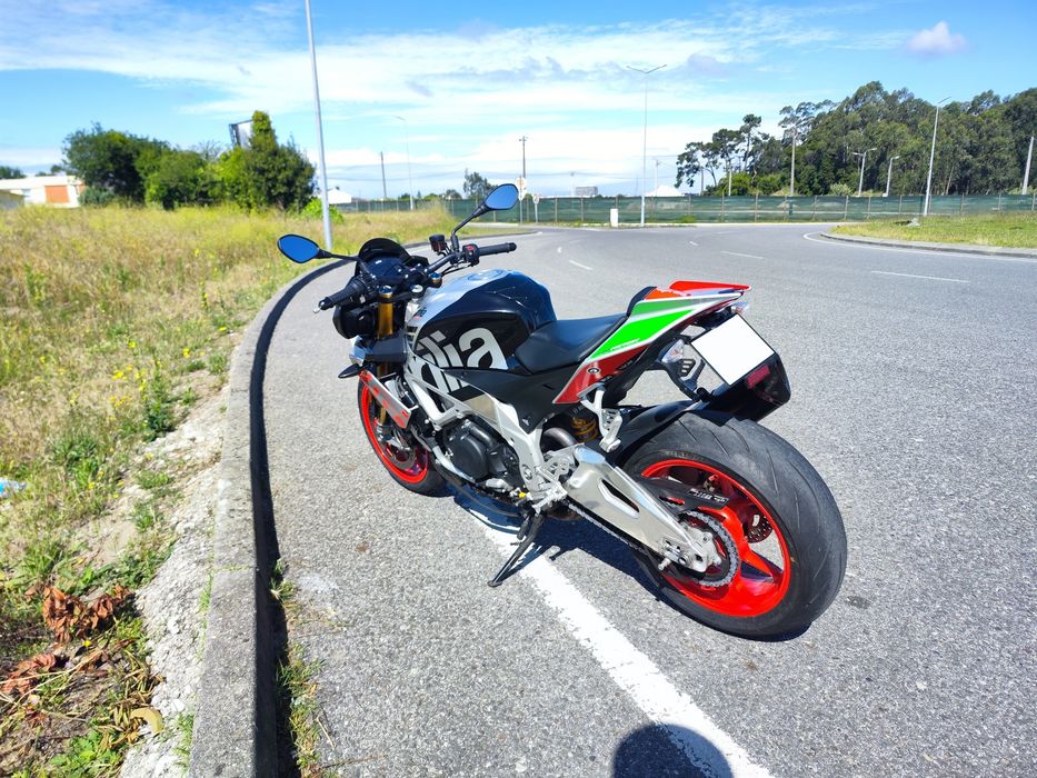 Aprilia Tuono V4 Factory