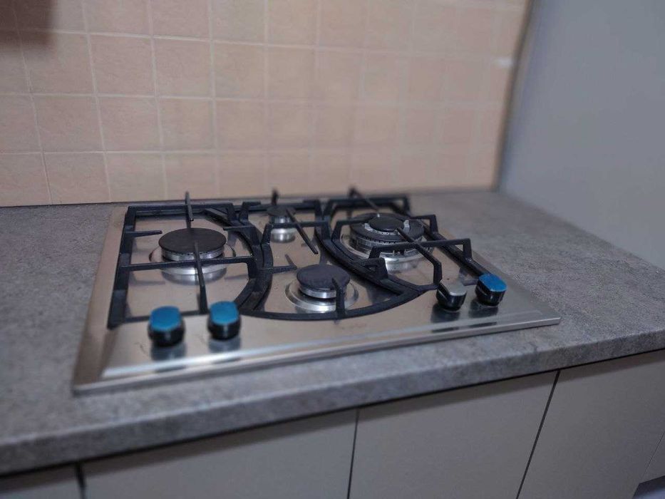 Газова варильна поверхня Ventolux HG E7 CEST 4 конфорки, чавун 1-турбо