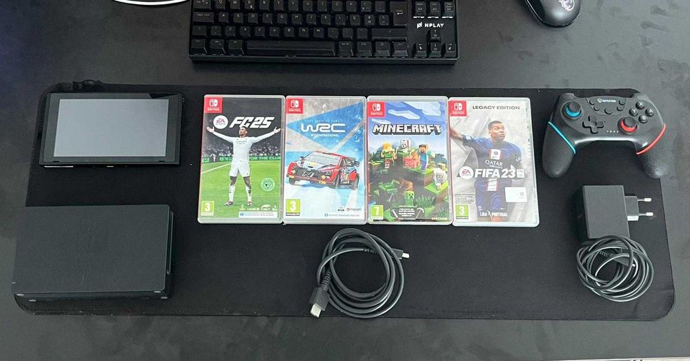 Nintendo Switch + Comando Battletron (Novo) + 4 Jogos