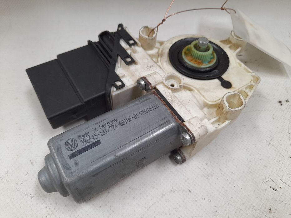 Motor vidro frente esquerdo VOLKSWAGEN Golf Plus Van (521)