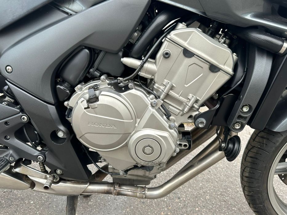 Продам мотоцикл HONDA CBF600