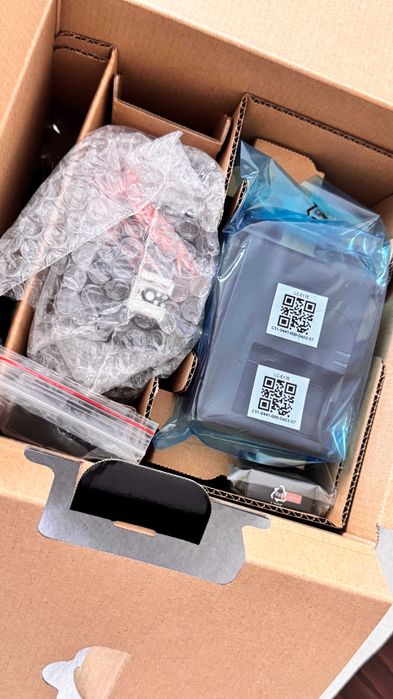 Canon EOS R100 + Objetiva RF-S 18-45mm - Nova na caixa original