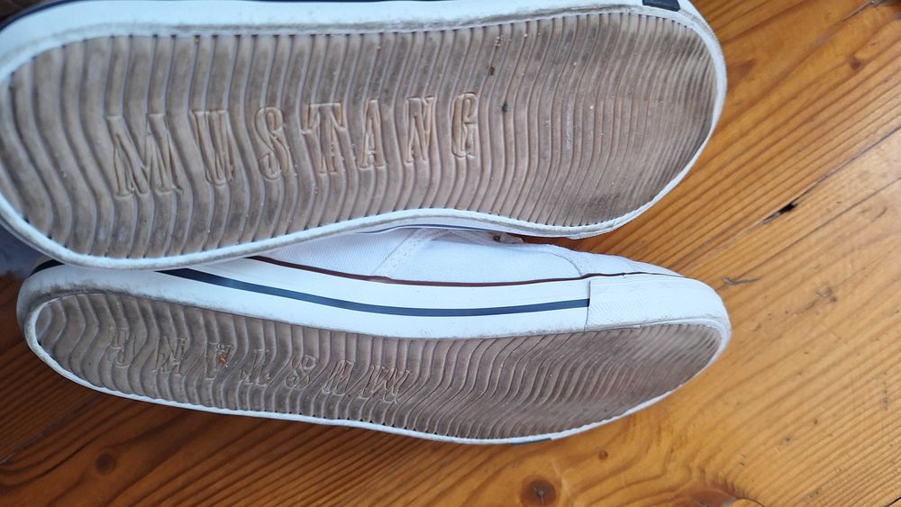 Trampki Mustang białe rozmiar 39