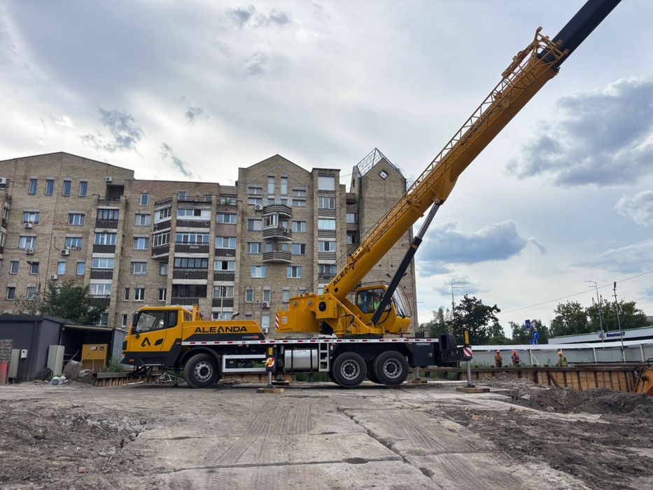 Послуги автокрана 25т, стріла 41+9