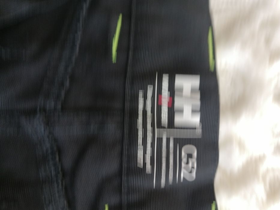 Продам робочі штани чорного кольору