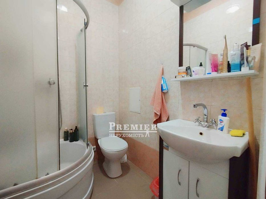 Продаж 1 кімн. квартири 58.7 кв.м.