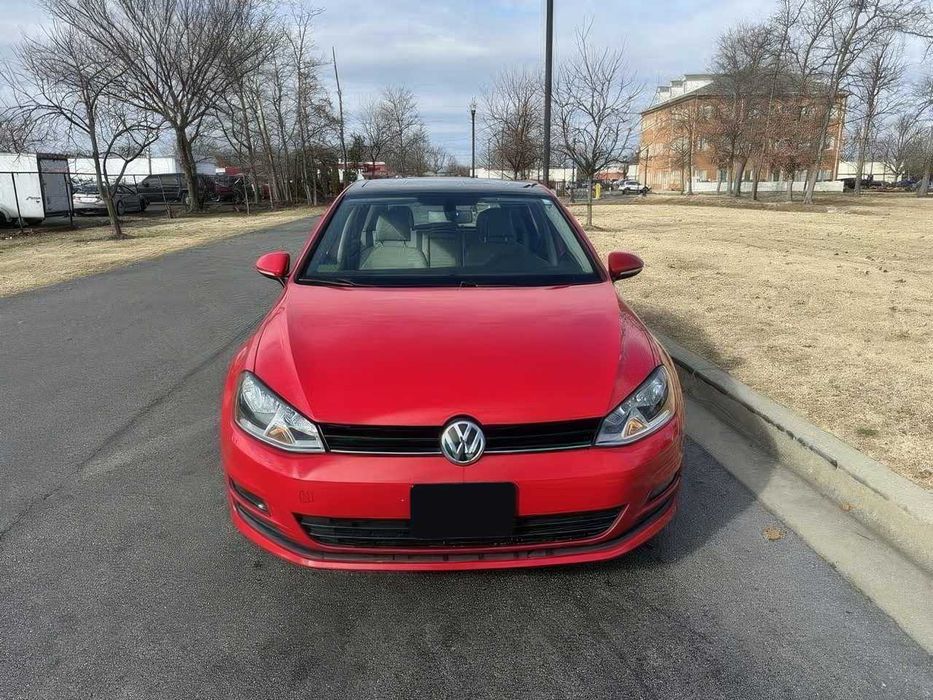 Volkswagen Golf      2017