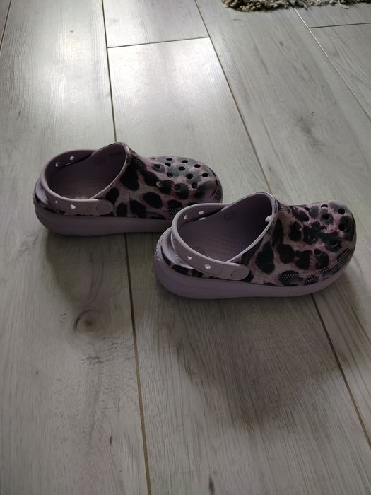 Crocs J1 32/33 Iconic Comfort fioletowe panterka platforma
