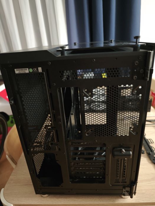 Obudowa komputerowa Corsair 680X Crystal Black