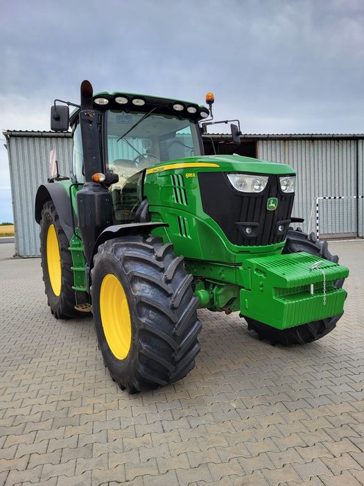 Ciągnik rolniczy John Deere model 6195R