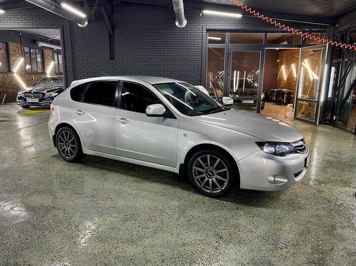 Subaru Impreza 2.0 атмо автомат полный привод