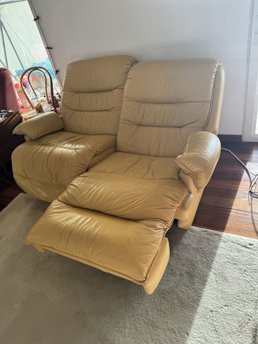 vendo sofa relax colunex com o do lado esquerdo com ingrenagem estraga
