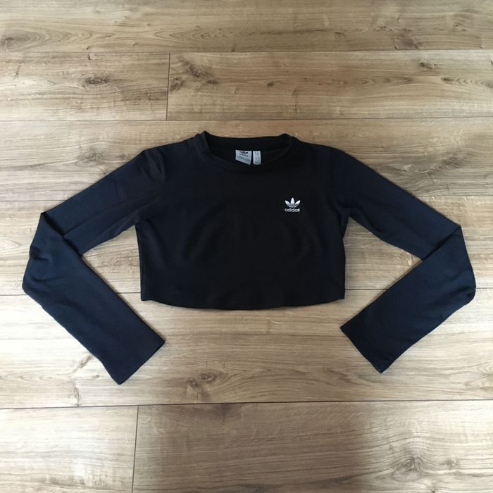 Czarny crop top z długim rękawem Adidas S/36