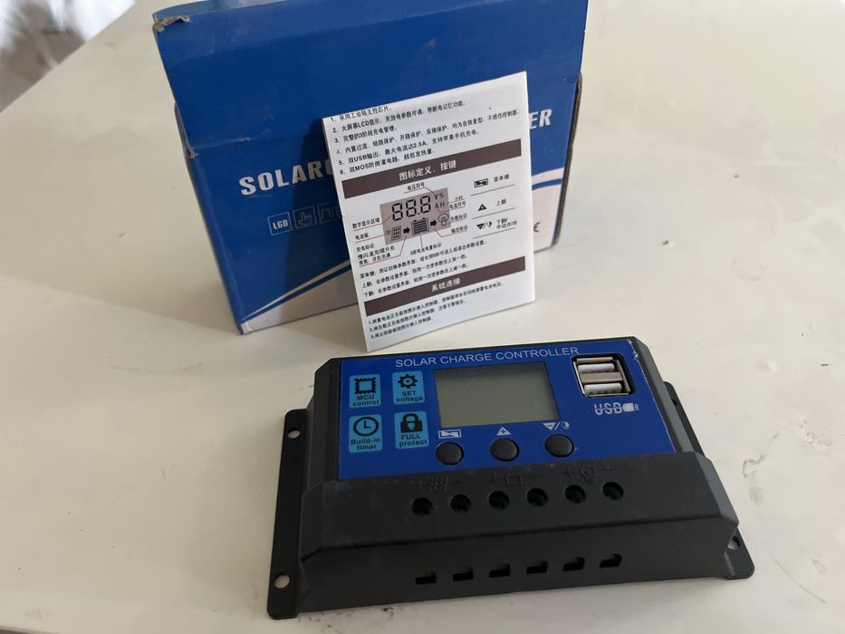 Controlador de Carga Solar PWM 30A 12V/24V – com Ecrã LCD